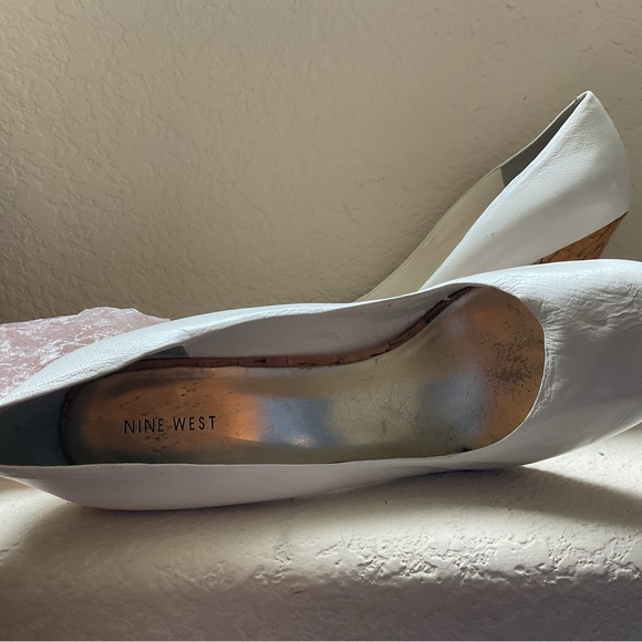 Nine West Elegant White Women's Pumps - Picture 3 of 4